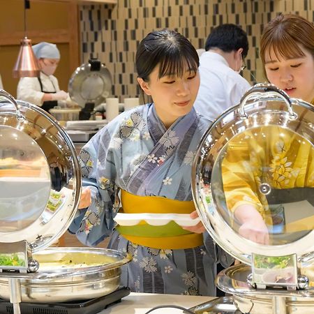 Senkeien Tsukioka Hotel Kaminoyama Buitenkant foto