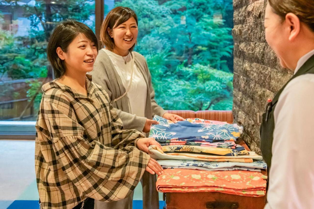 Senkeien Tsukioka Hotel Kaminoyama Buitenkant foto