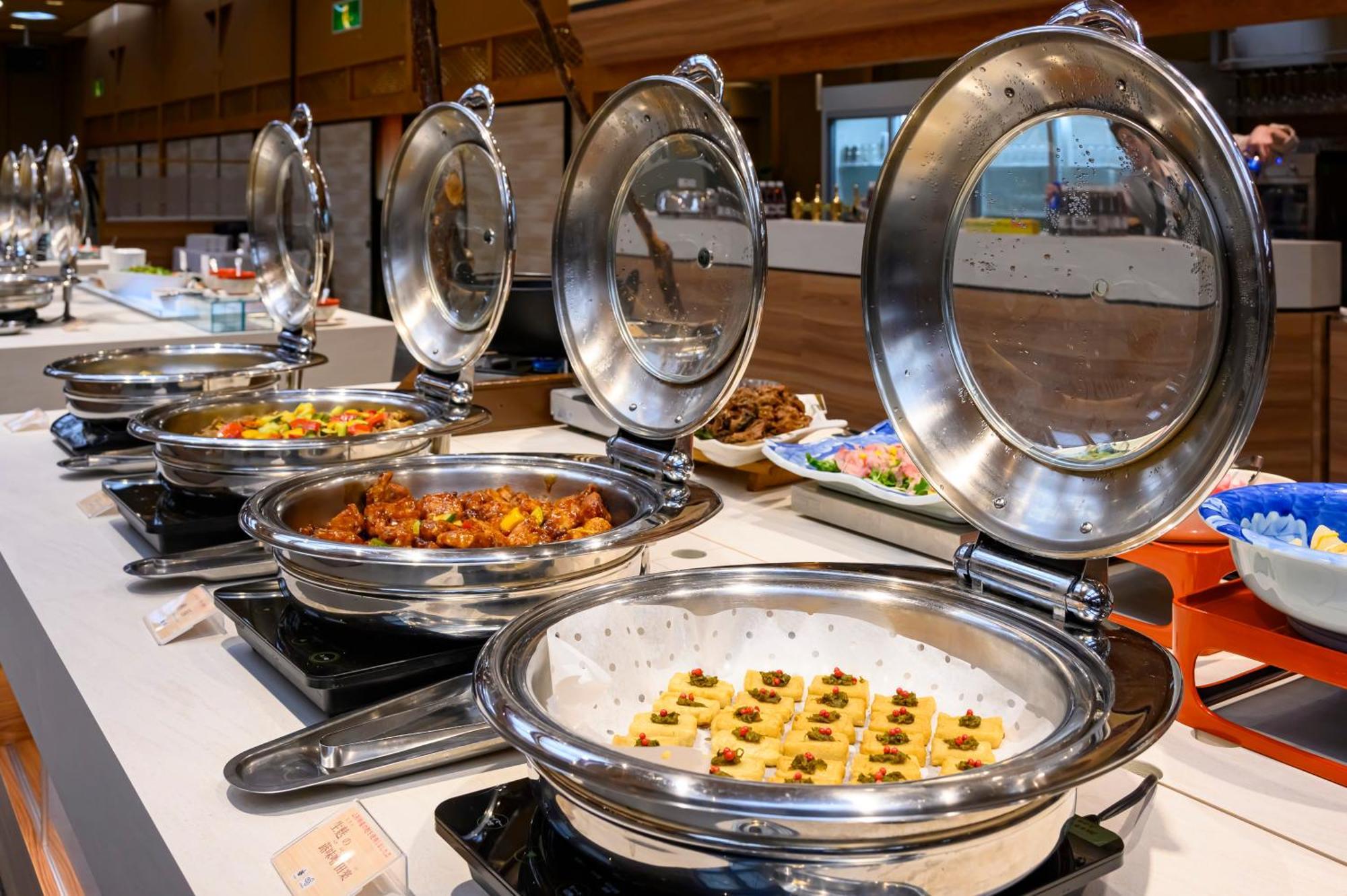 Senkeien Tsukioka Hotel Kaminoyama Buitenkant foto