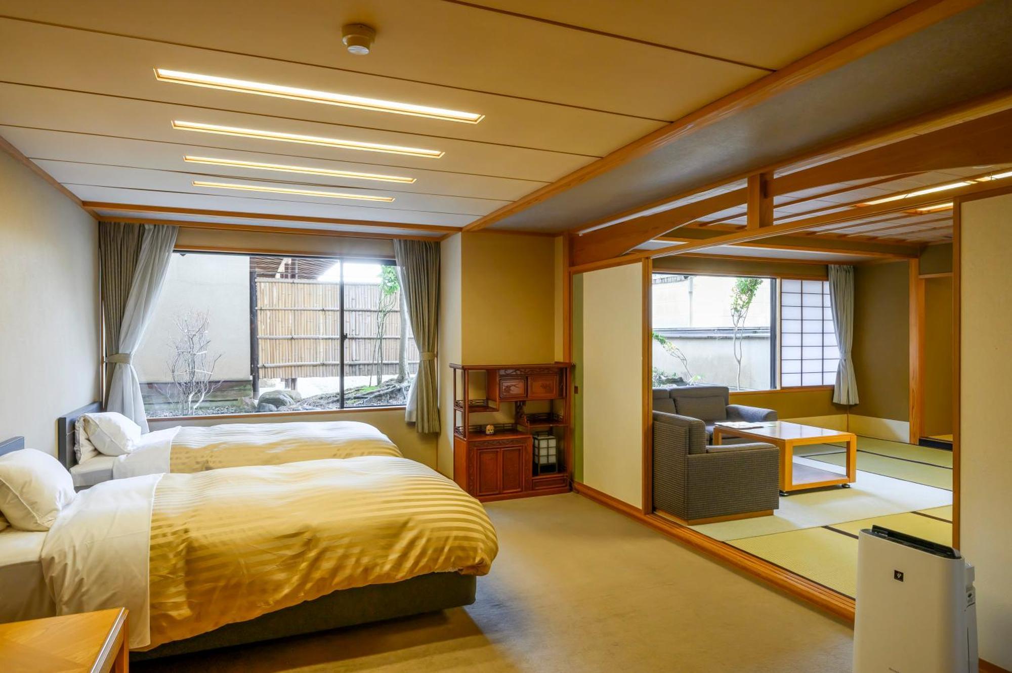 Senkeien Tsukioka Hotel Kaminoyama Buitenkant foto