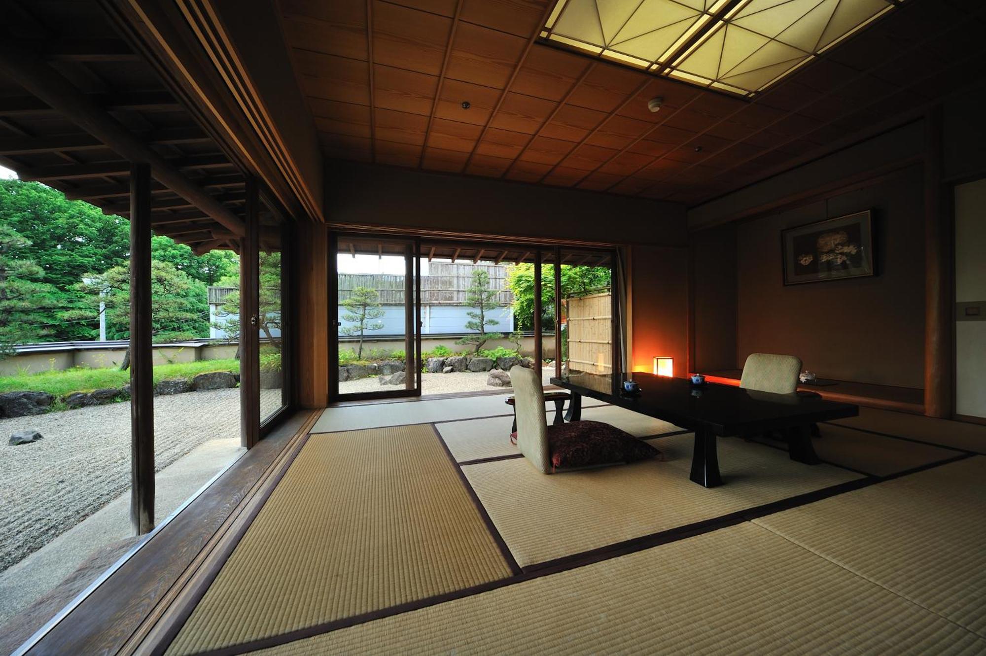 Senkeien Tsukioka Hotel Kaminoyama Buitenkant foto