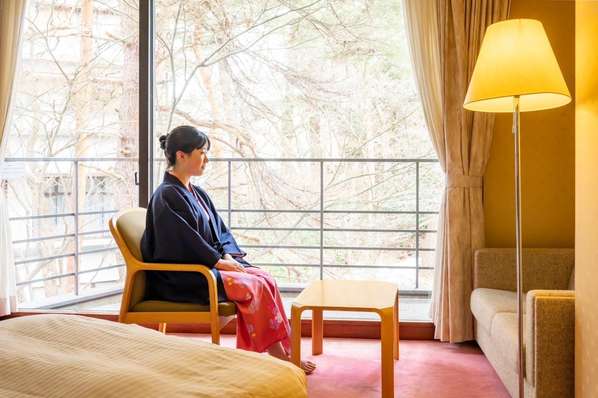 Senkeien Tsukioka Hotel Kaminoyama Buitenkant foto