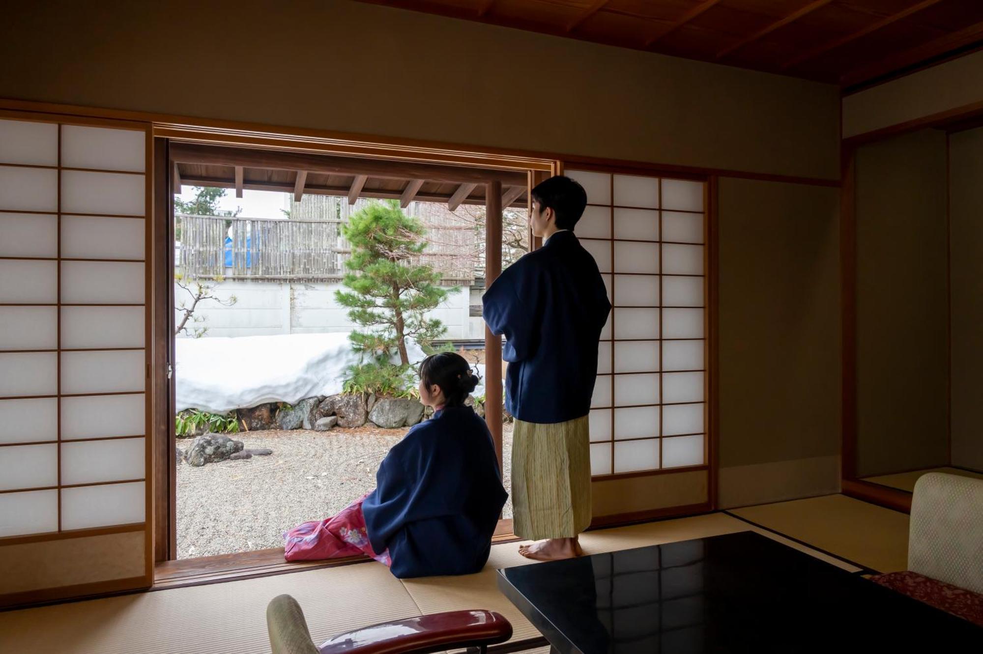 Senkeien Tsukioka Hotel Kaminoyama Buitenkant foto